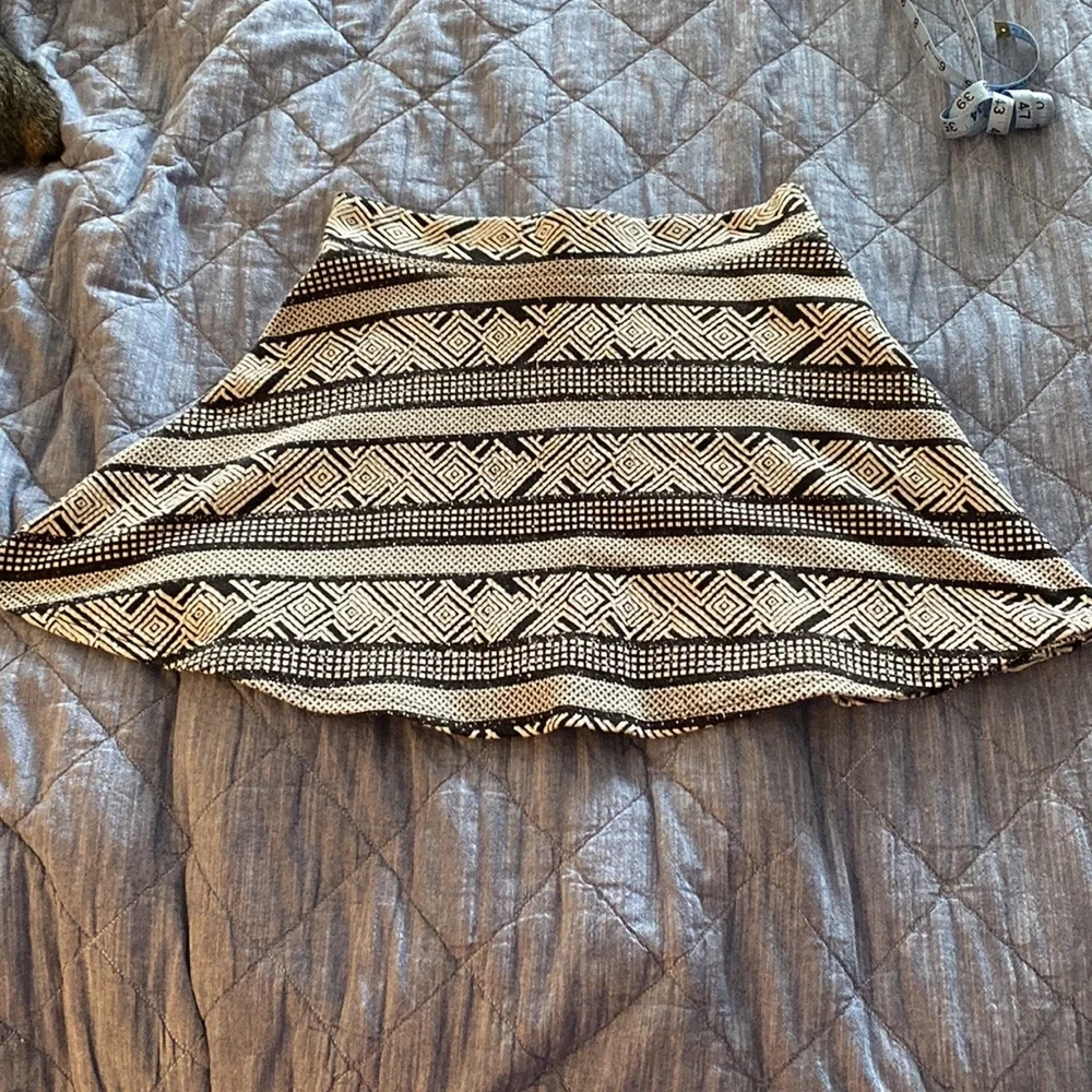 Patterned skirt - Picture 4 of 8